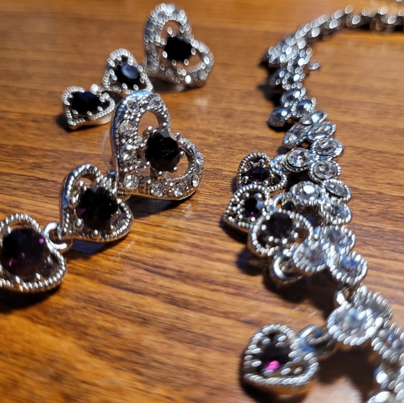 Jewelry - Picture 3 of 4